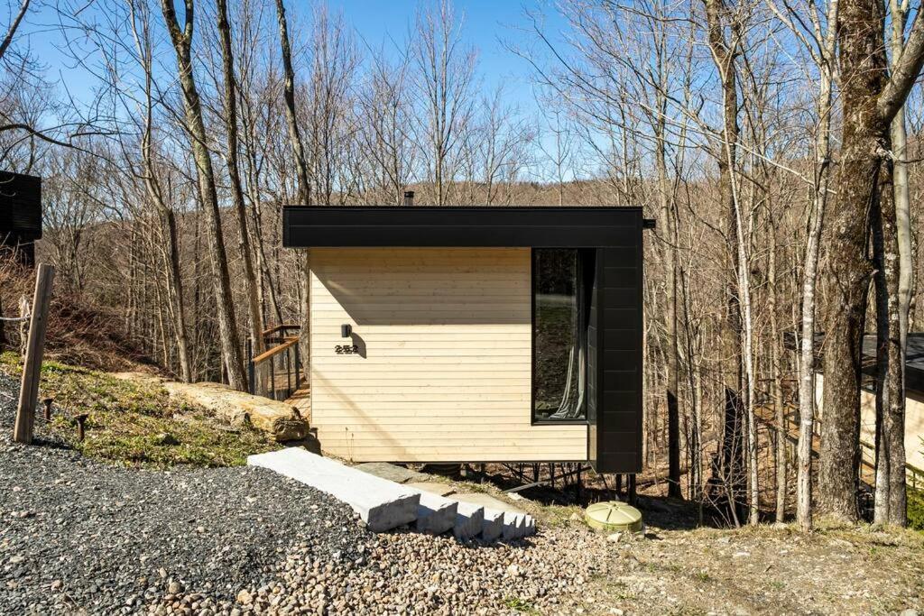 Вилла Cabin Sutton 252 - En Harmonie Avec La Nature! Экстерьер фото